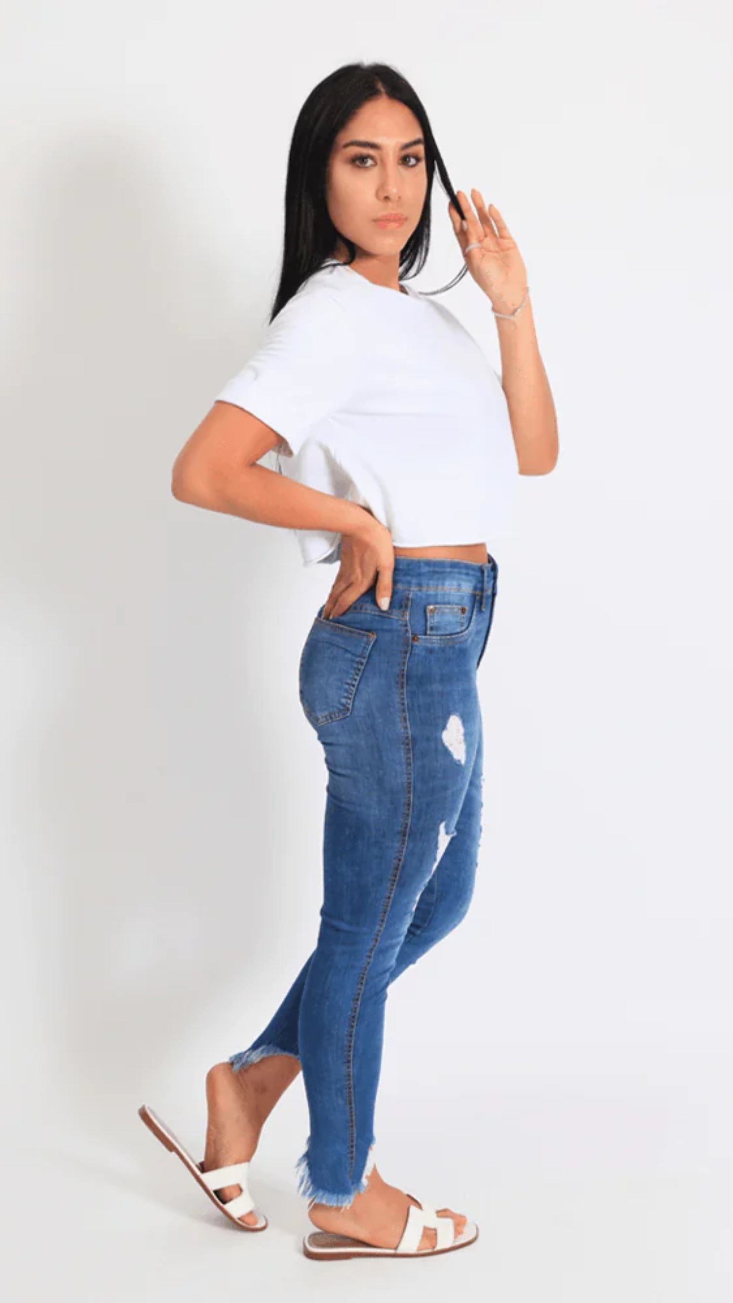 CALÇA JEANS CAPRI BARRA RECORTE