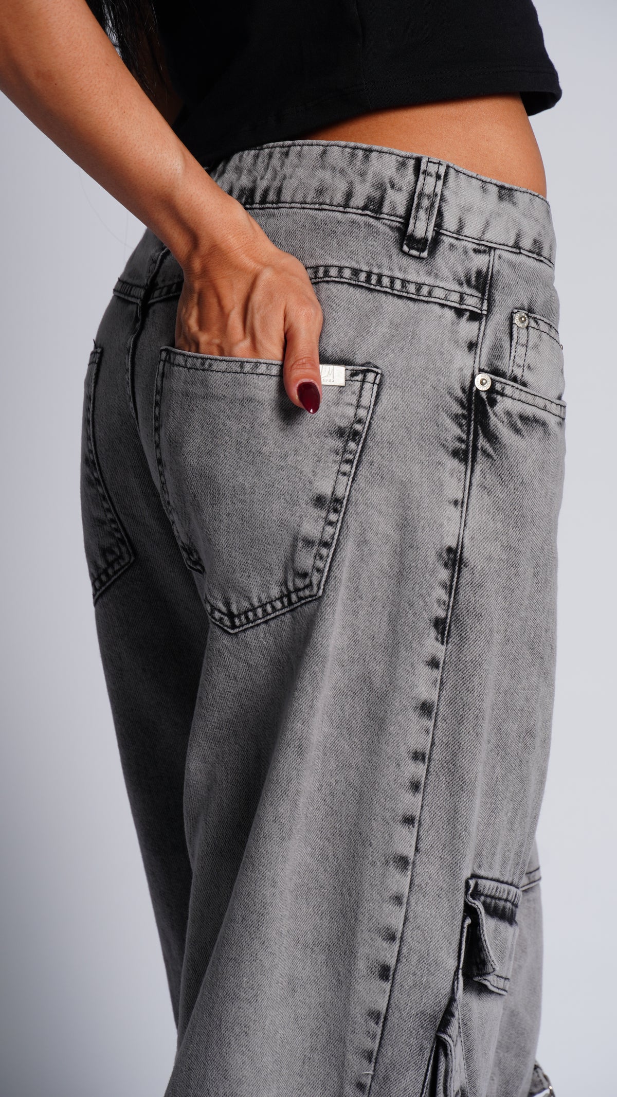 CALÇA JEANS CARGO BELT SILVER CLARA