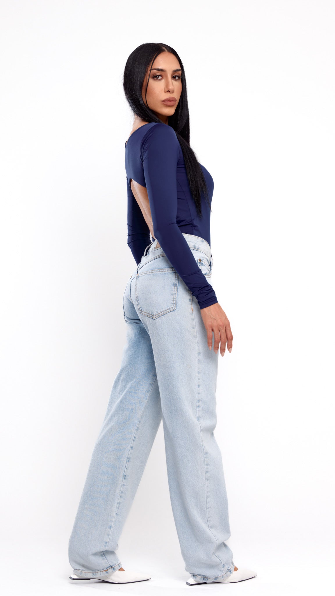 CALÇA JEANS ASSIMÉTRICA