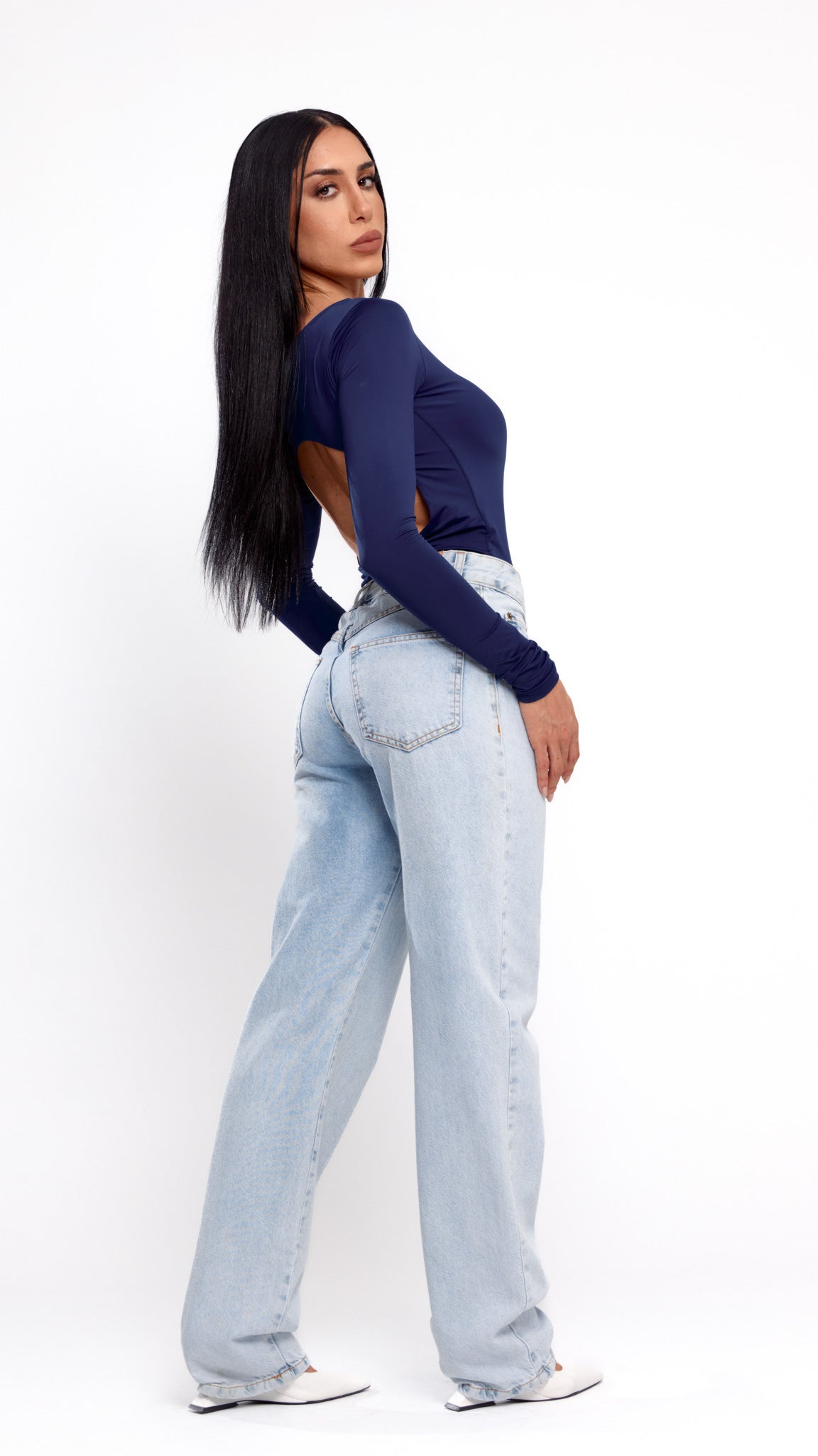 CALÇA JEANS ASSIMÉTRICA