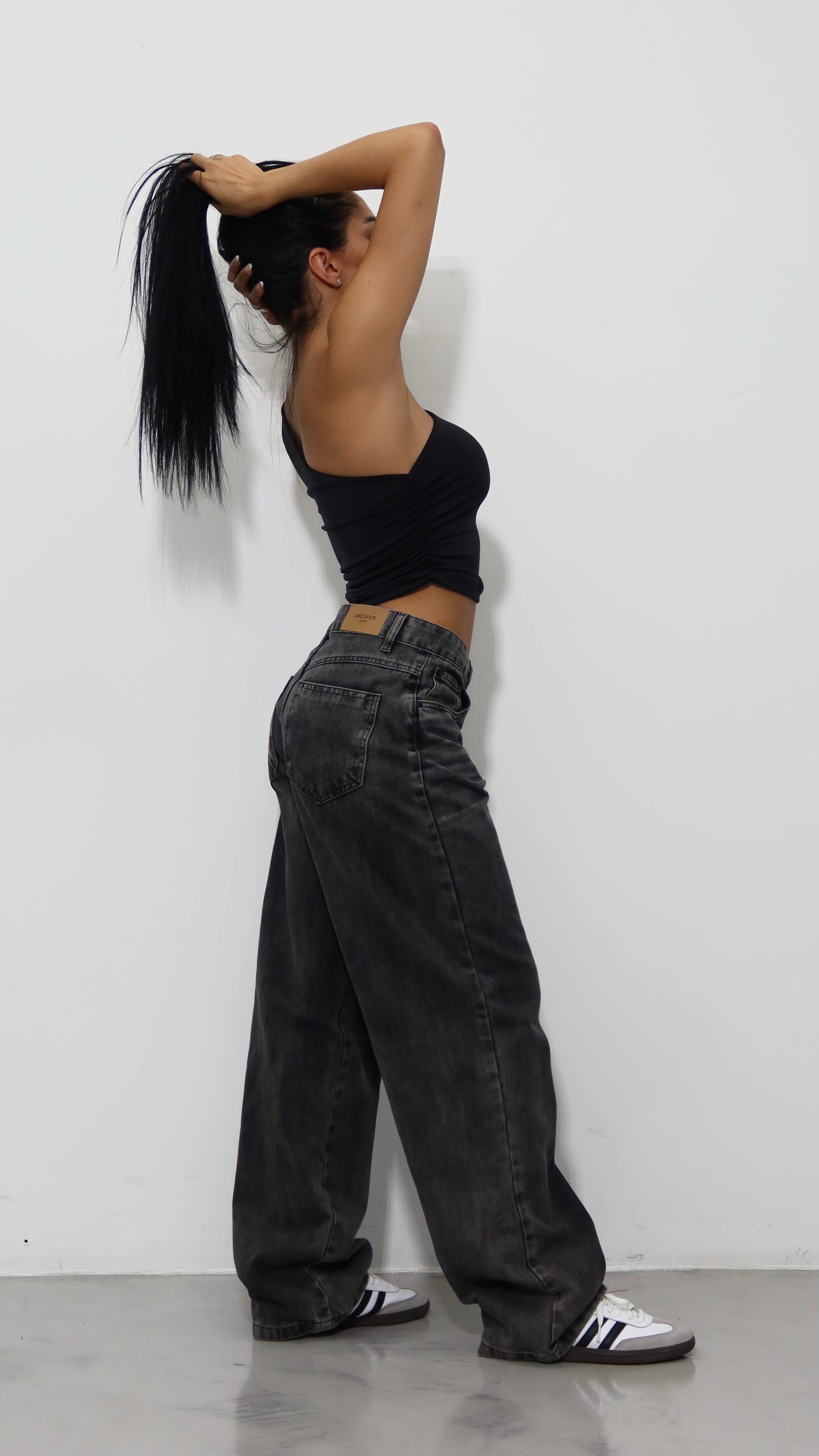 CROPPED ONE SHOULDER PRETO