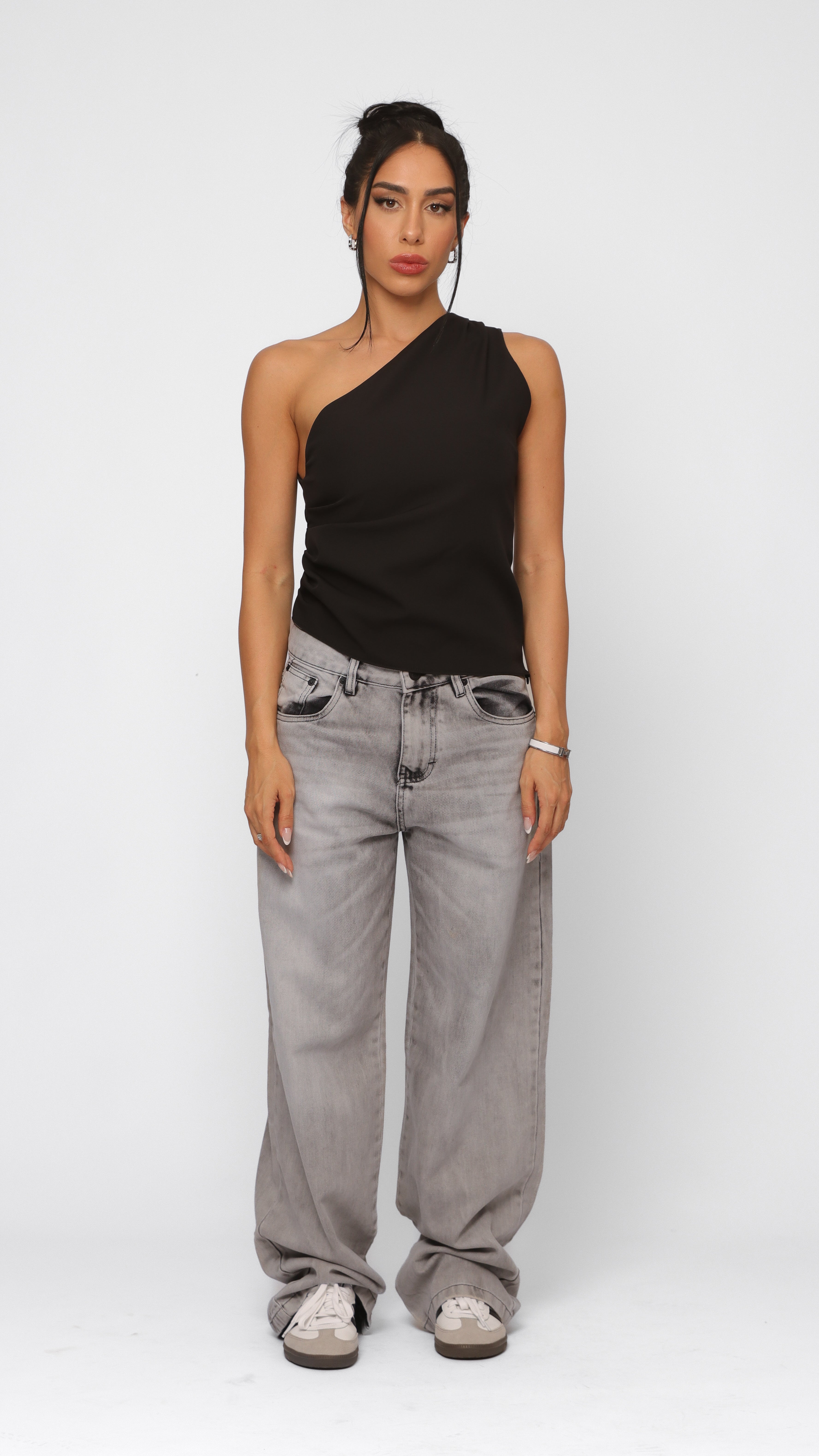 BLUSA ALFAIATARIA ONE SHOULDER PRETA