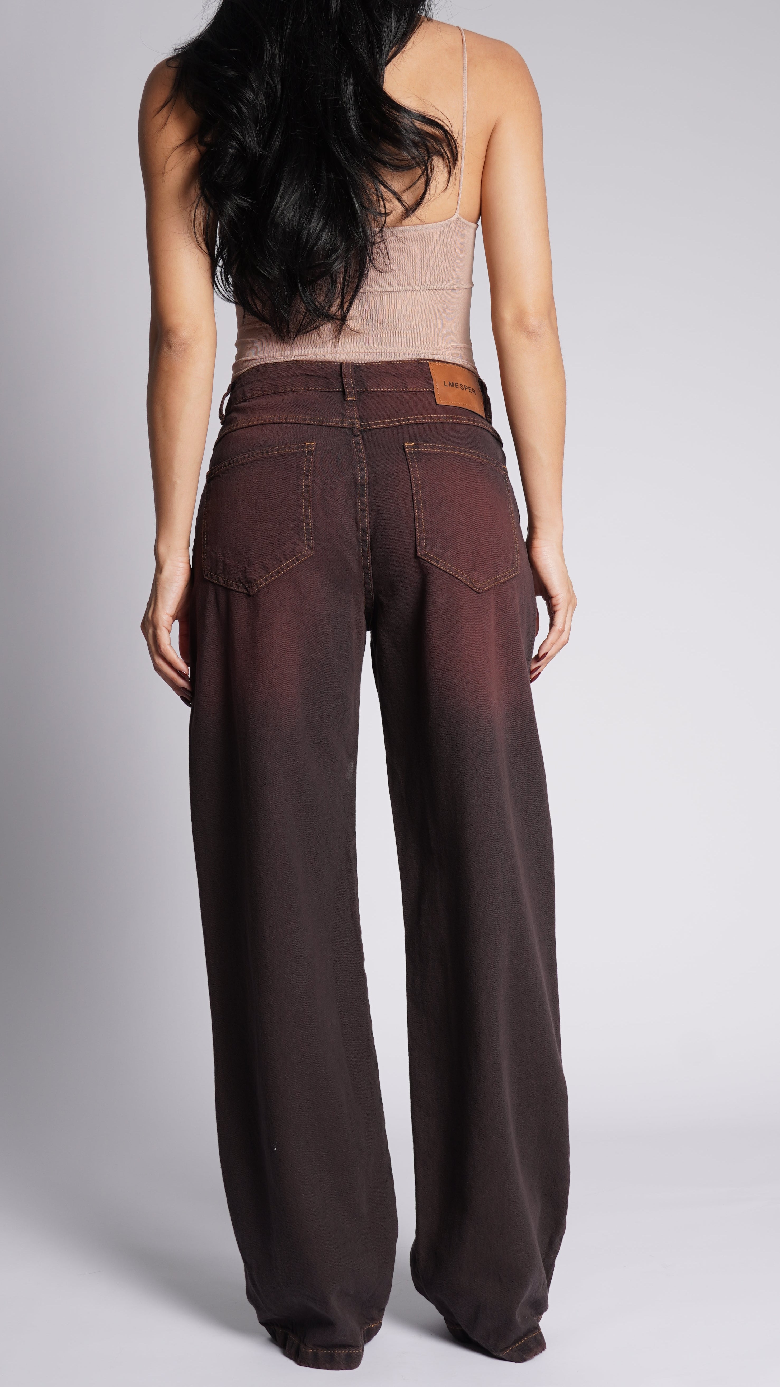 CALÇA JEANS OVERSIZED AVELÃ