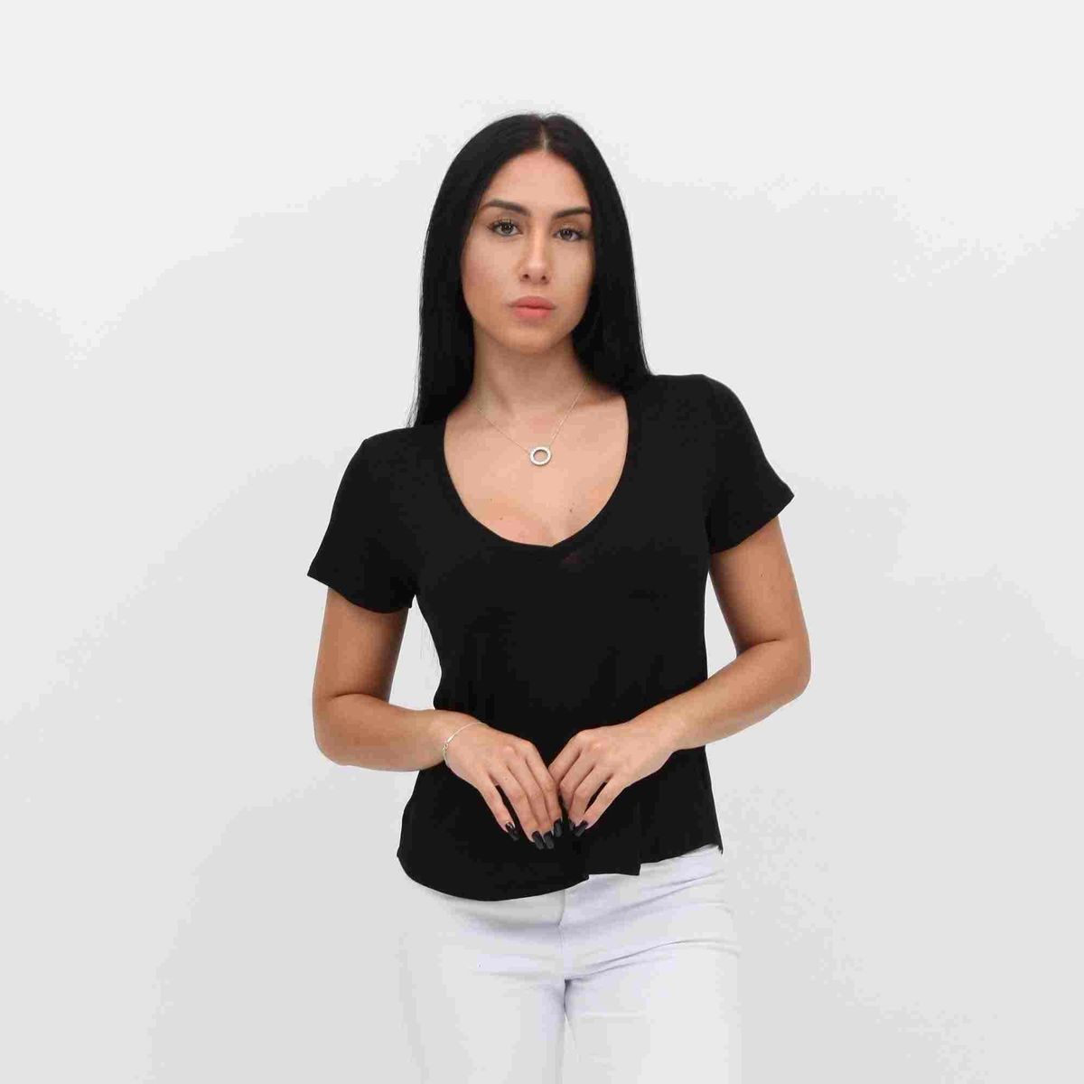 BLUSA BASIC TRICOT PRETA