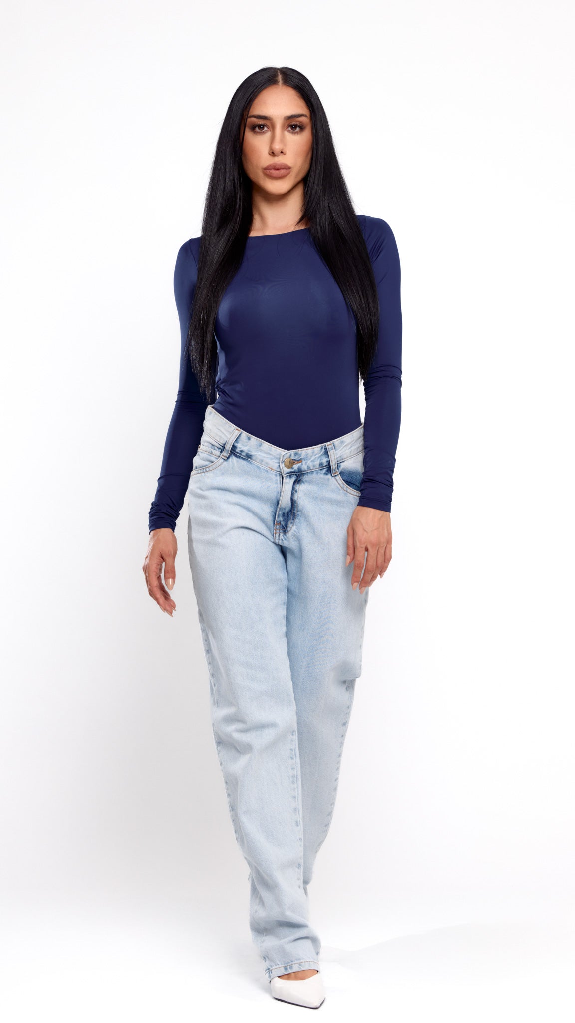 CALÇA JEANS ASSIMÉTRICA
