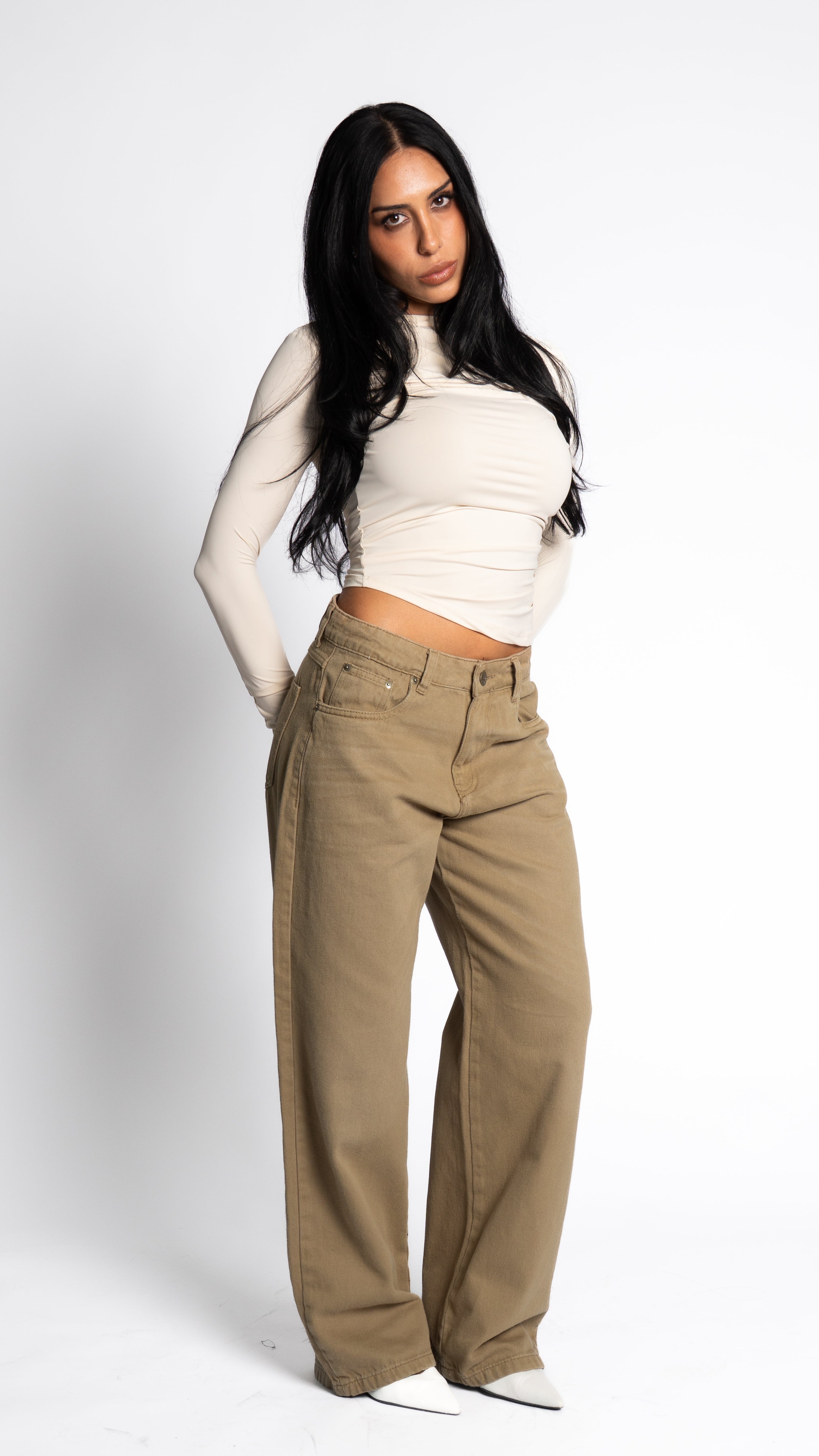 CALÇA JEANS OVERSIZED BEGE
