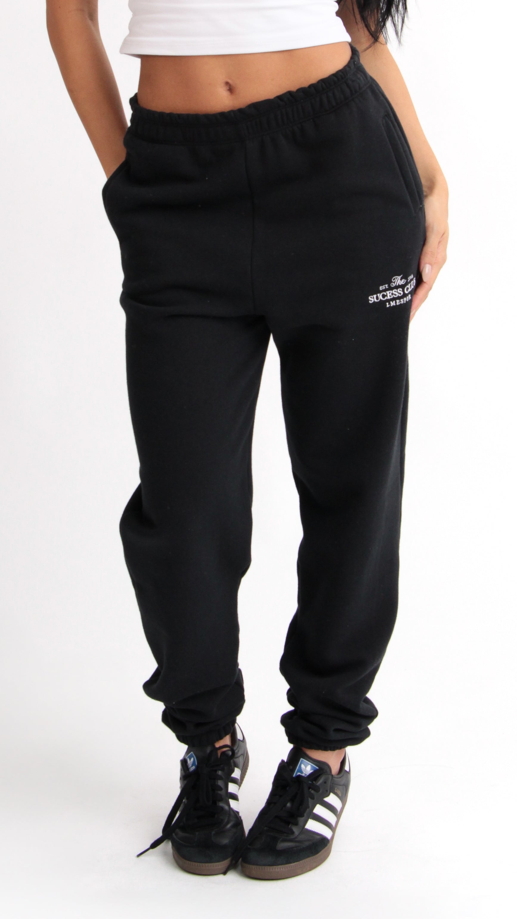 CALÇA DE MOLETOM PRETA