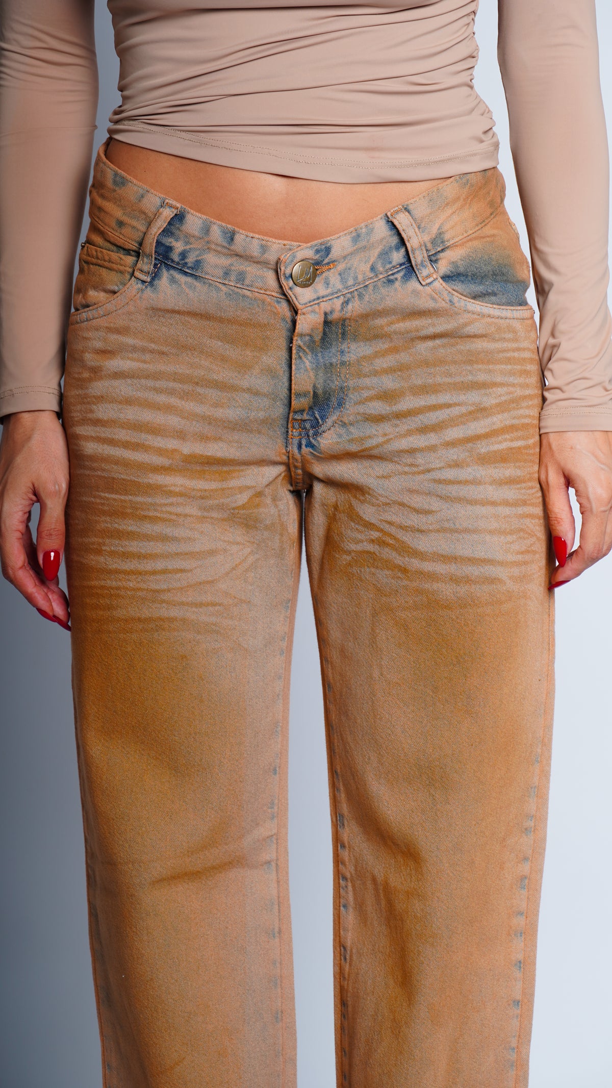 CALÇA JEANS ASSIMÉTRICA DIRTY