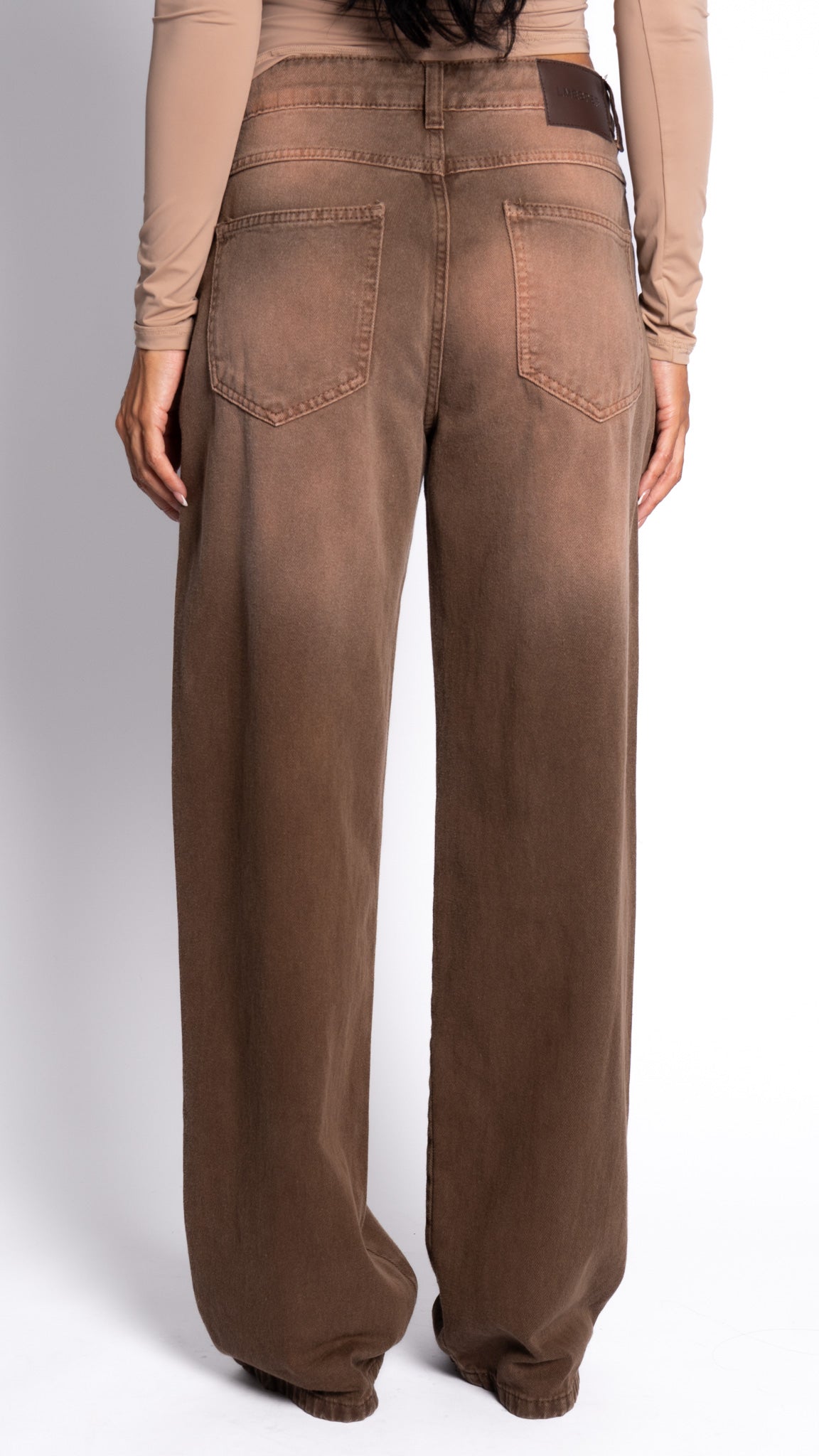 CALÇA JEANS OVERSIZED MARROM ROSE