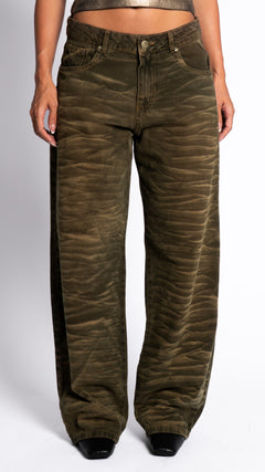 CALÇA JEANS OVERSIZED TIGER JUNGLE